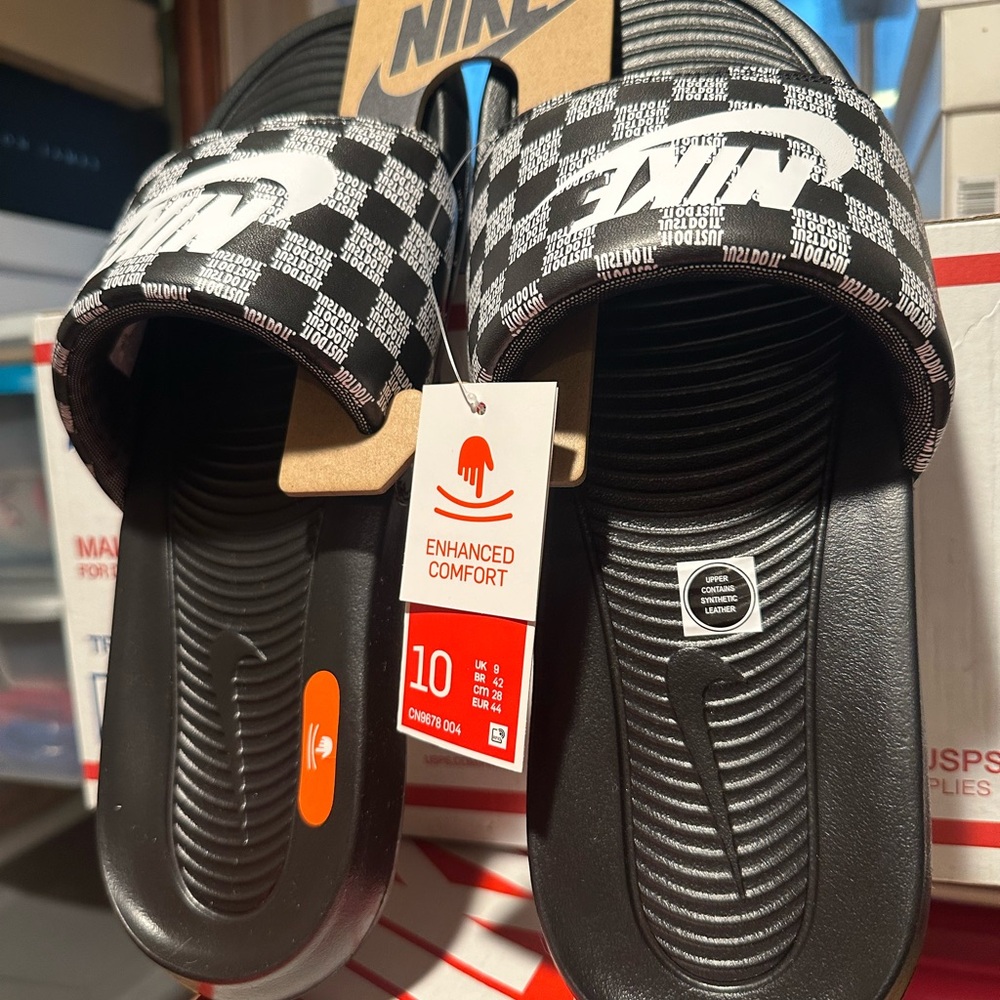 Nike Black and White Slide